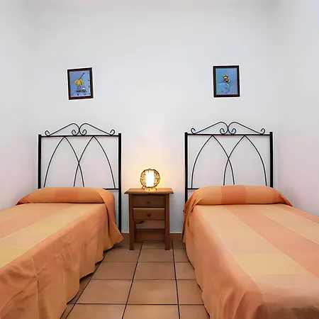 Apartamento Moderno En El Centro, Cerca De La Playa, Con Ac Y Wifi - Es-180-301 *